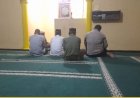 Anggota Polsek Cikidang Laksanakan Safari Subuh di Masjid Jami Al-Falah Desa Cicareuh