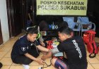 Berikan Pelayanan Kesehatan di tengah Korban Bencana Banjir, oleh Dokkes Polres Sukabumi