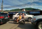 Polsek Cikembar Polres Sukabumi Intensifkan Pengaturan Lalu Lintas di Titik Rawan Macet, Pastikan Arus Kendaraan Tetap Lancar dan Aman