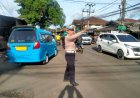 Polsek Cikembar Polres Sukabumi Gelar Giat Rutin Gatur Arus Lalu Lintas di Titik Rawan Kemacetan