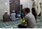 Polsek Cidahu Gelar Safari Salat Subuh Berjamaah di Masjid Jami Assa'adah