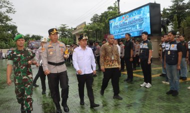 Diguyur Hujan, Tak Lunturkan Semangat Pasukan Saat Apel Gelar Pasukan Ops Lilin Lodaya 2025 dan Pemusnahan Miras