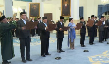 Prabowo Lantik 7 Anggota KY dan 6 Duta Besar di Istana