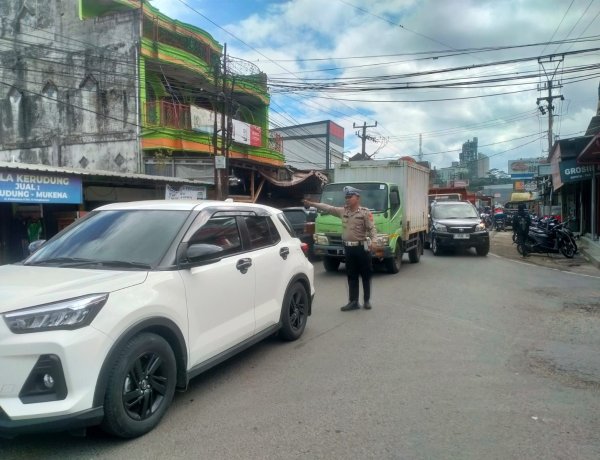 Gatur Lalin Polsek Cikembar, Arus Lalu Lintas Pagi Hari Berjalan Lancar