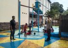 Polsek Bojonggenteng Polres Sukabumi Laksanakan Pengamanan Objek Wisata Kolam Renang Pelangi, Libur Sekolah Berjalan Aman dan Kondusif