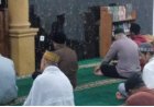 Polsek Parungkuda Laksanakan Safari Subuh di Masjid Jami Darussolihin