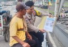 Polsek Cisolok Polres Sukabumi Sosialisasikan Barcode Layanan Pengaduan Propam Polri di Kawasan Wisata Karang Hawu