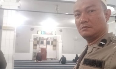 Polsek Kalapanunggal Laksanakan Safari Salat Subuh di Masjid Nurul Bayan