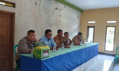 Polsek Nyalindung Polres Sukabumi Laksanakan Anjangsana dan Monitoring Penyaluran Insentif Kader Posyandu di Desa Cijangkar