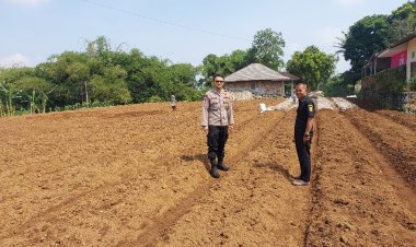 Bhabinkamtibmas Polsek Caringin Polres Sukabumi Sambang warganya, sampaikan pesan kamtibmas